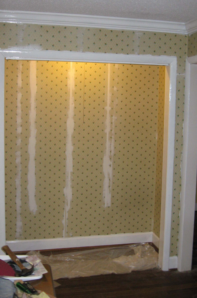 Trick For Painting Over Old Wallpaper Southern Country Elegant