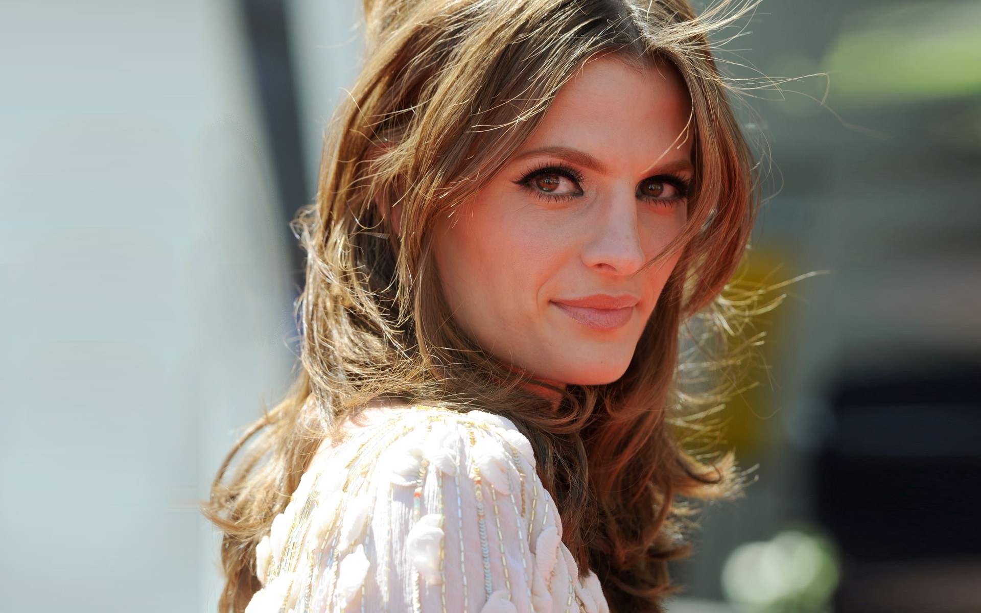 Stana Smiles Forums Castle Tv Series Nathan