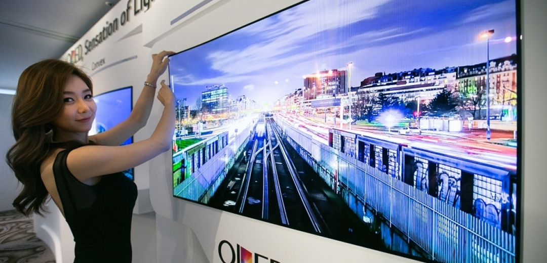 Audiovideo2day News Lg Unveils Wallpaper Oled Panel