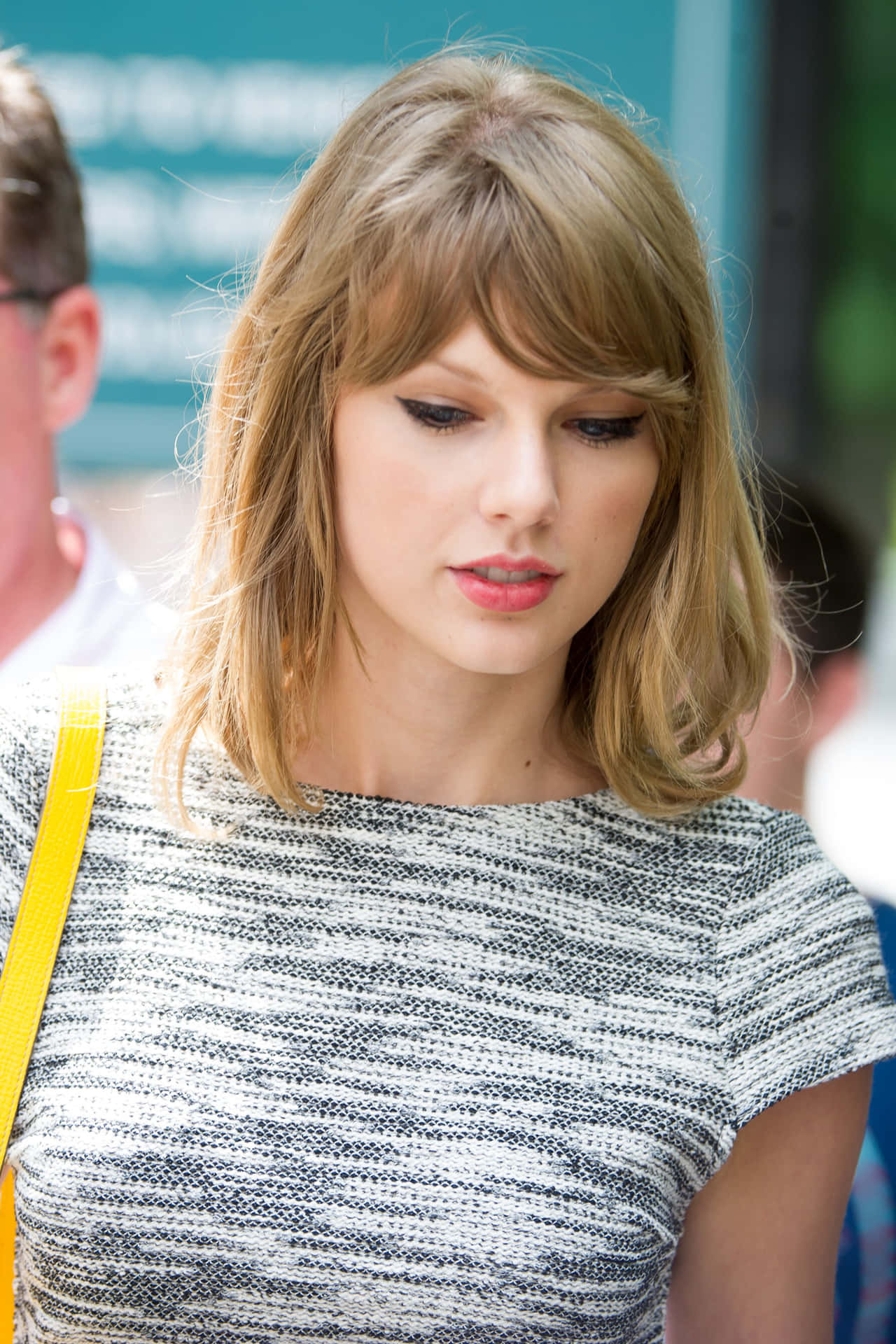 Taylor Swift iPhone Wallpaper