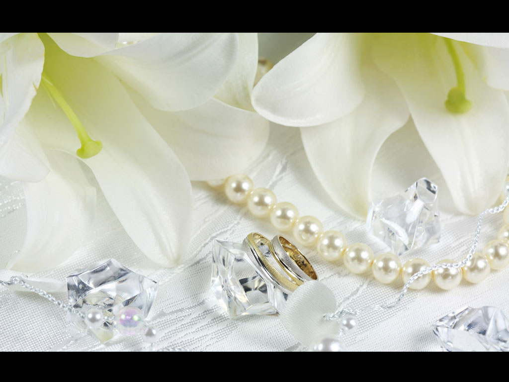 Pearls With Flowers Wallpaper Withflowers Desktop