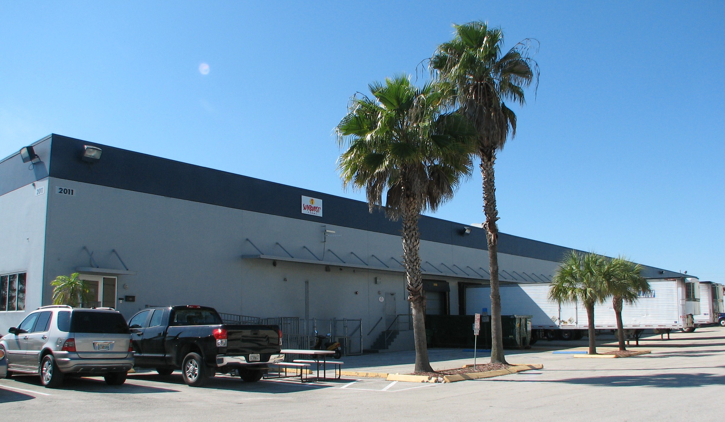 Free download Miami Warehouse Freightliner Distribution Center In