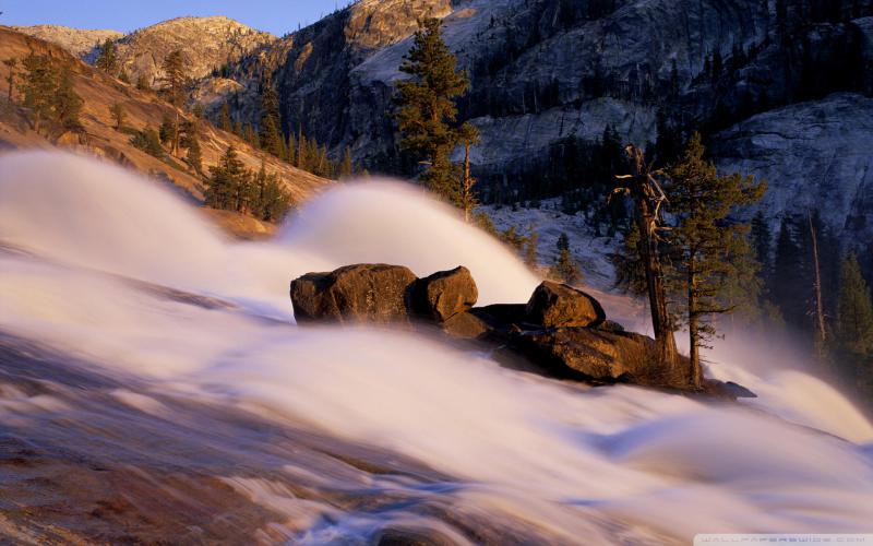 HD Yosemite Rapids California Wallpaper