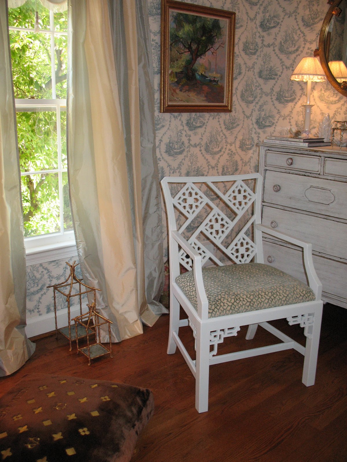 Love The Blue And White Toile Wallpaper Silk Curtains In