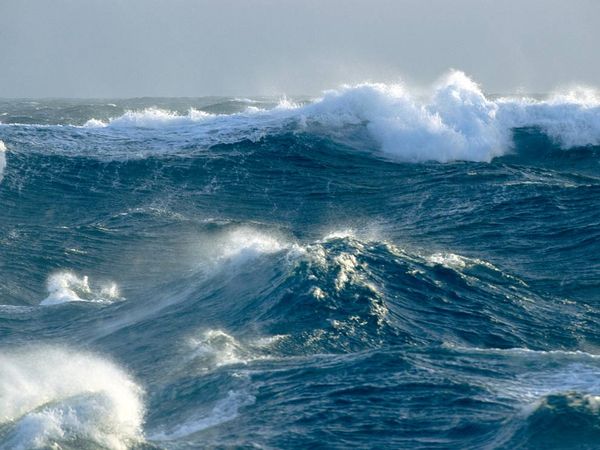 Photo Huge Waves Antarctica