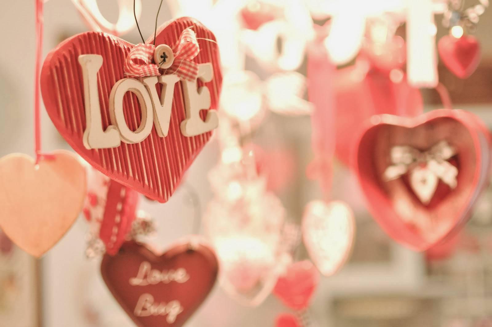 Cute Valentine S Day Love Heart Decors Wallpaper