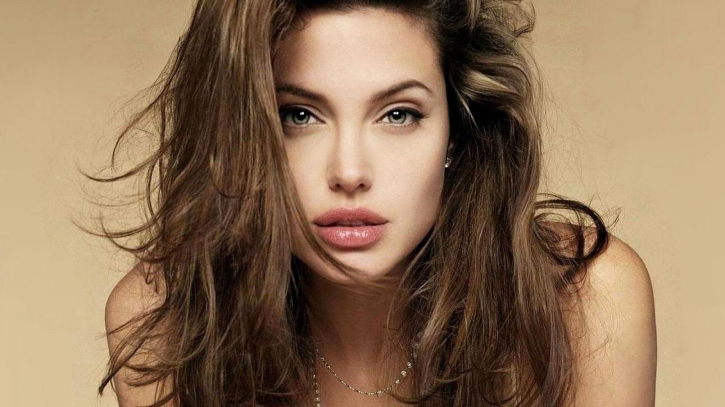 Angelina Jolie Hollywood S