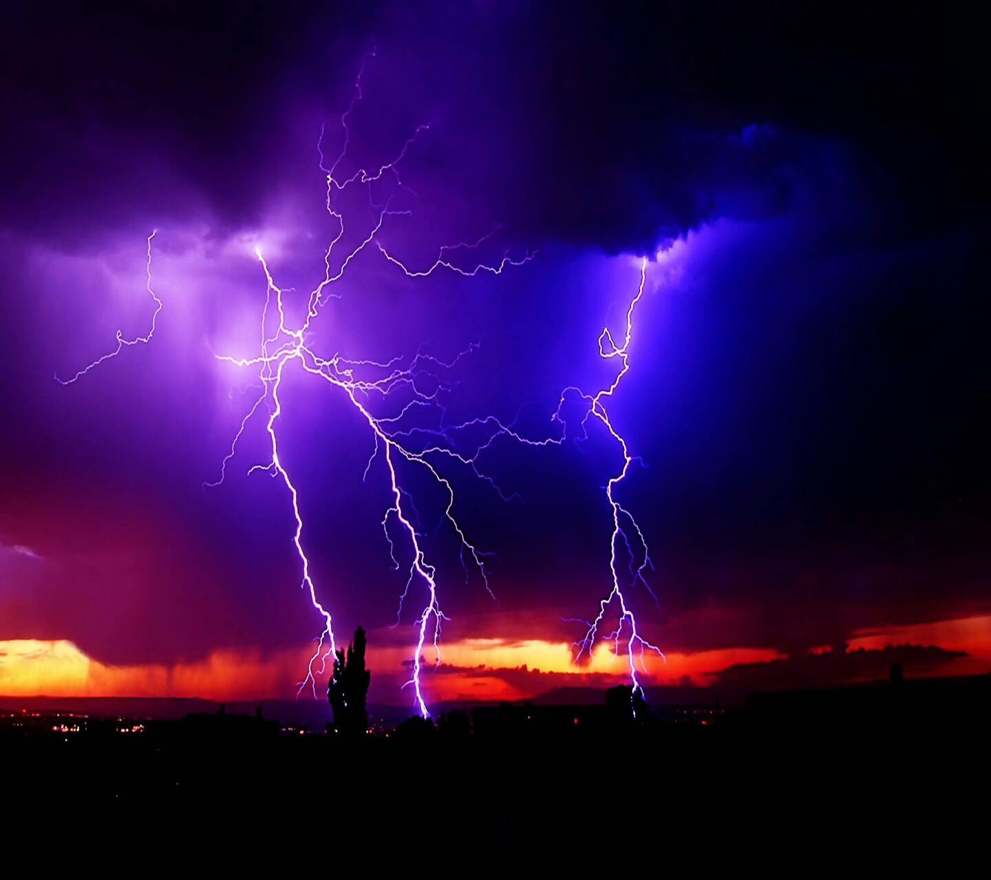 real lightning storm wallpaper