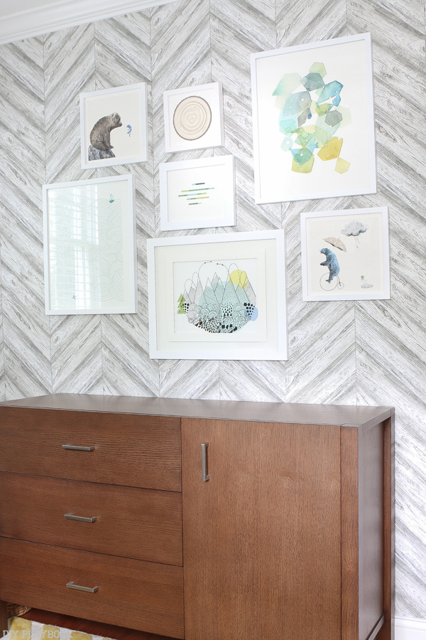 Free download sticking velcro on all four corners of the frame before