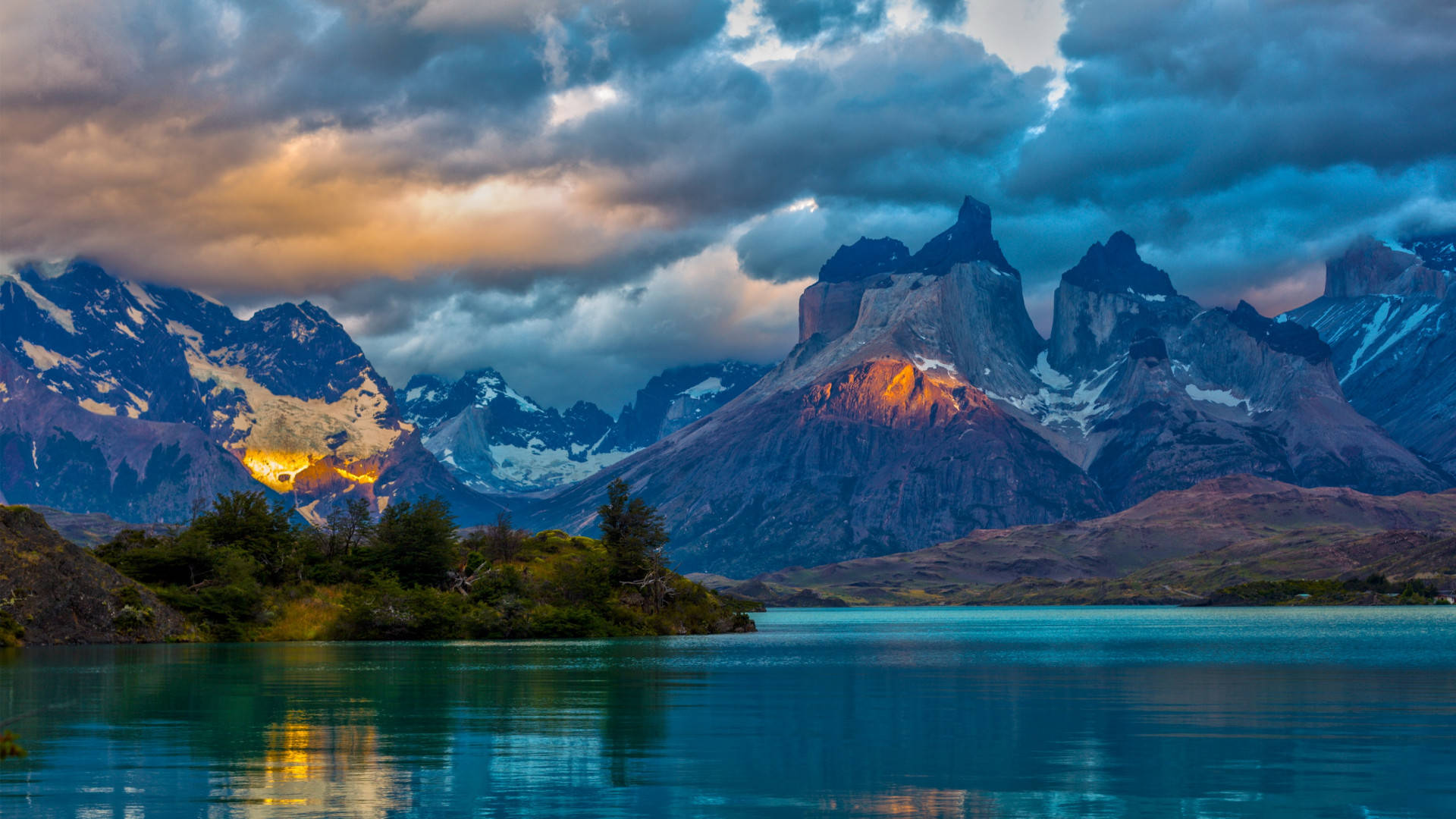 Aesthetic Landscape Wallpaper