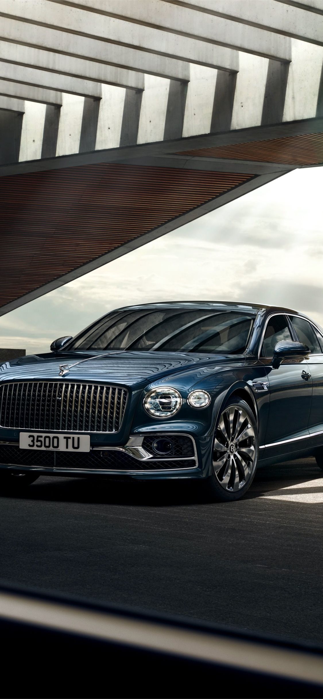 Bentley Flying Spur iPhone Wallpaper