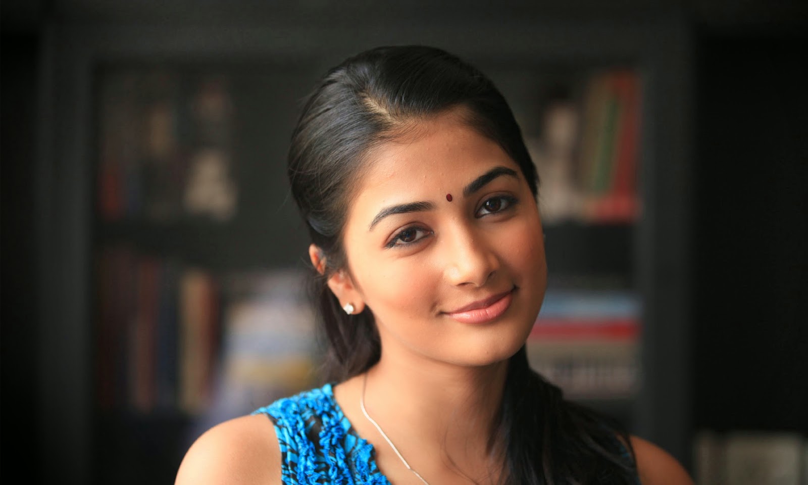 Pooja Hegde HD Wallpaper High Definition
