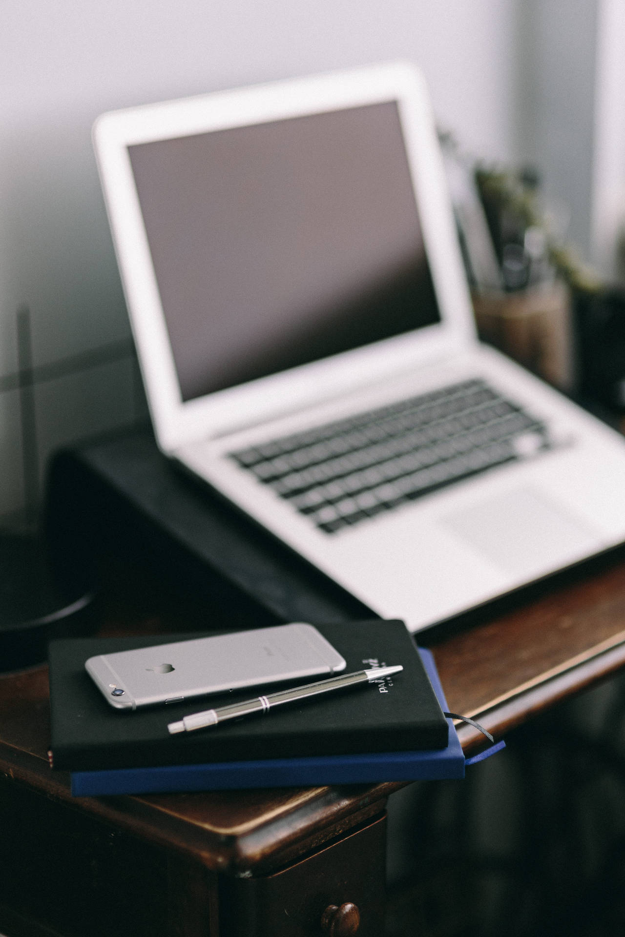 Desk Wallpaper