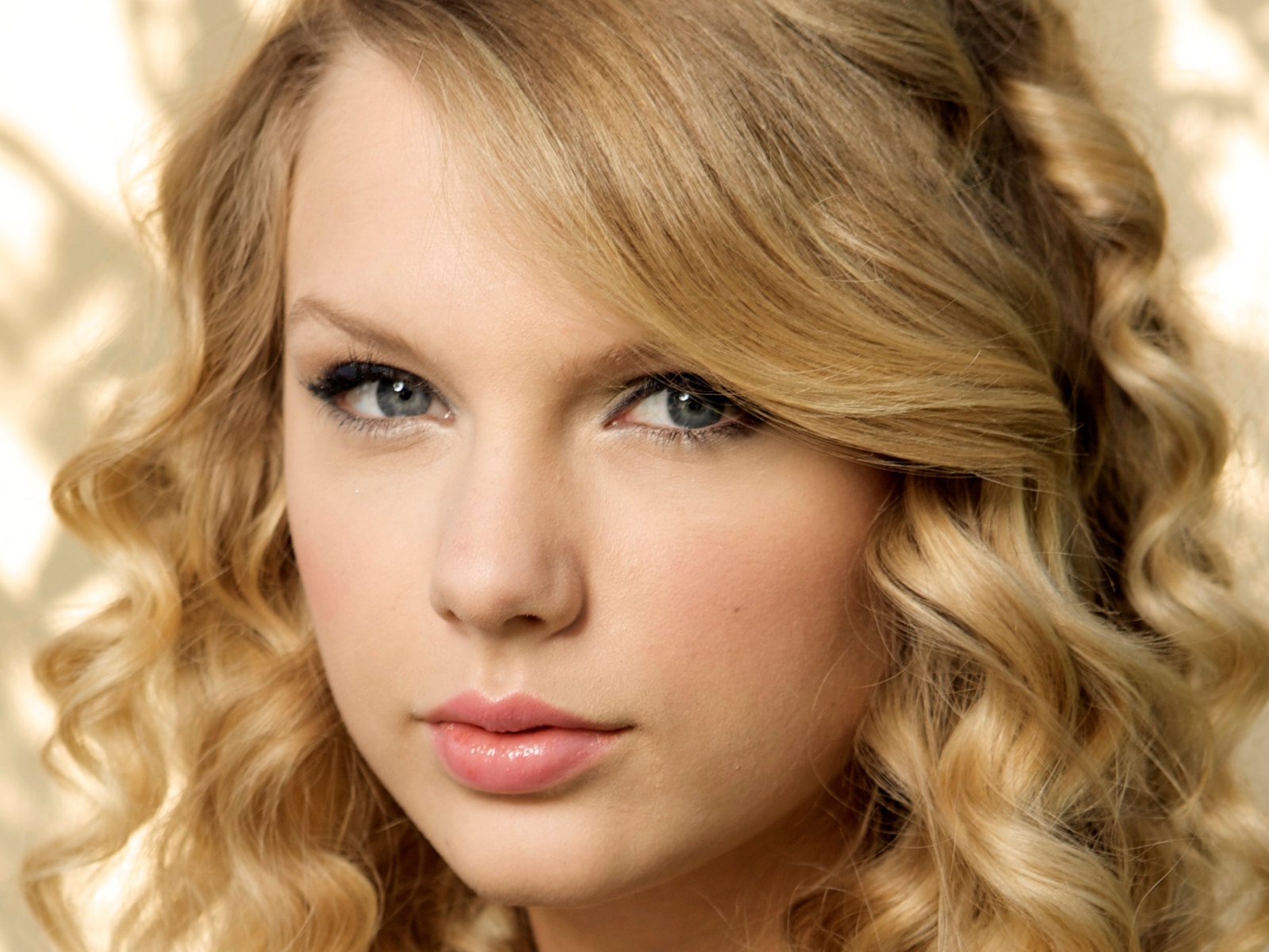Super Hollywood Taylor Swift HD Wallpaper