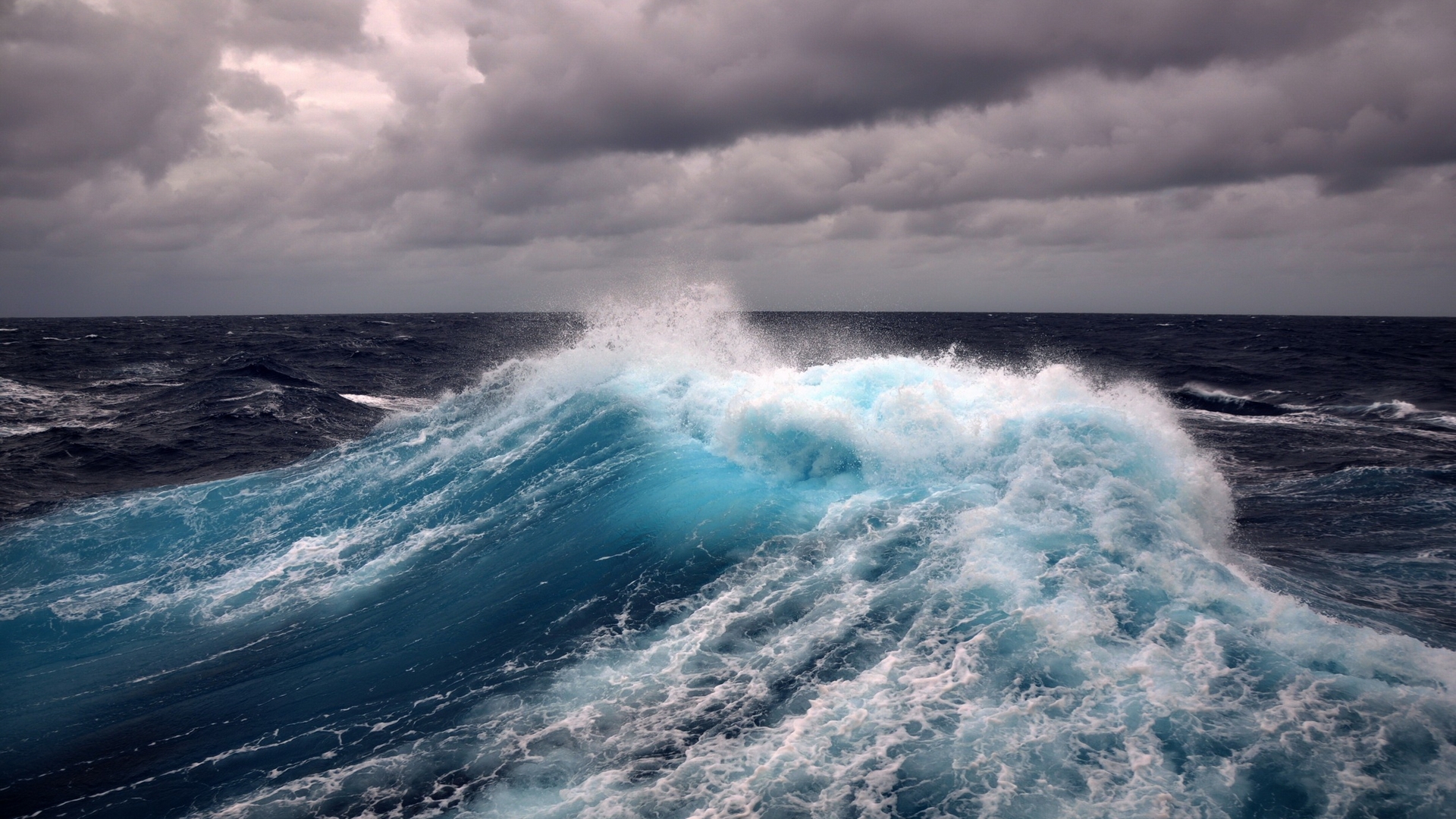 Ocean Waves Wallpaper HD