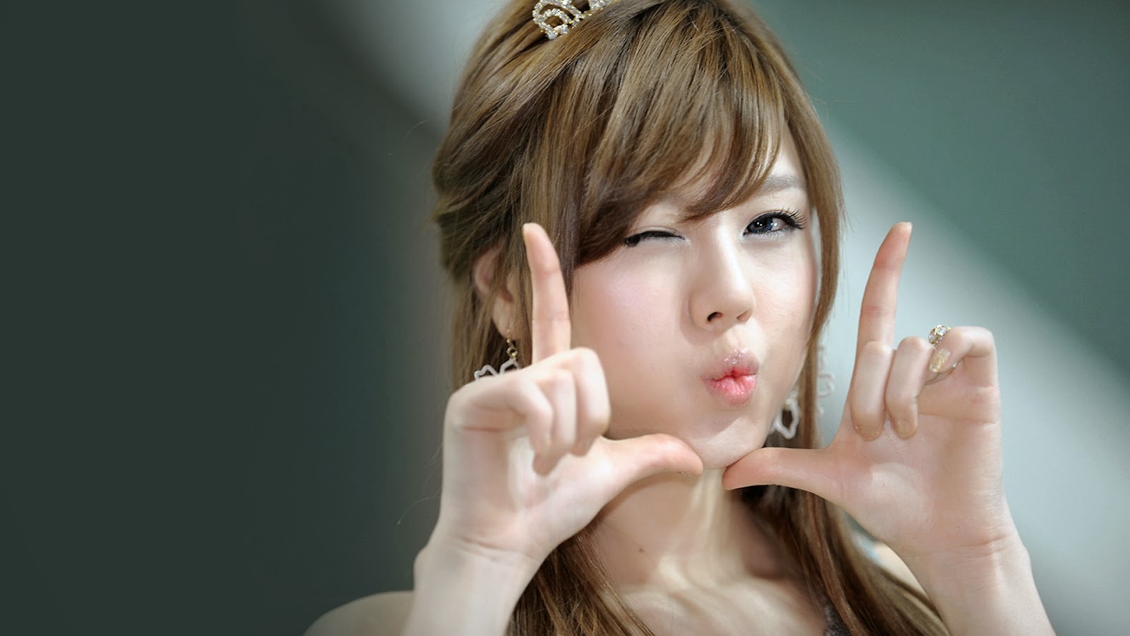 Korean Asian Girl Cute Pose Wink HD Wallpaper A549