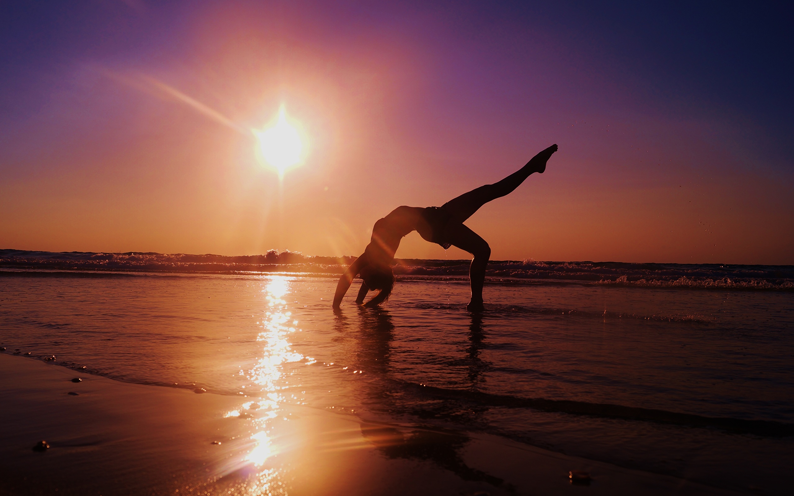 Photos Sun Sea Girls Gymnastics Sunrises and sunsets 2560x1600