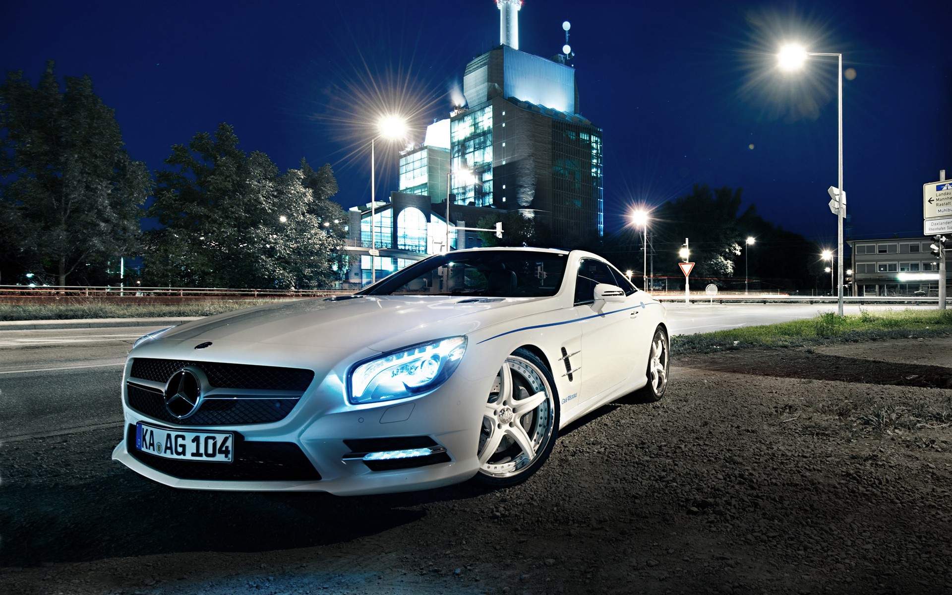 White Mercedes Sl Desktop Pc And Mac Wallpaper