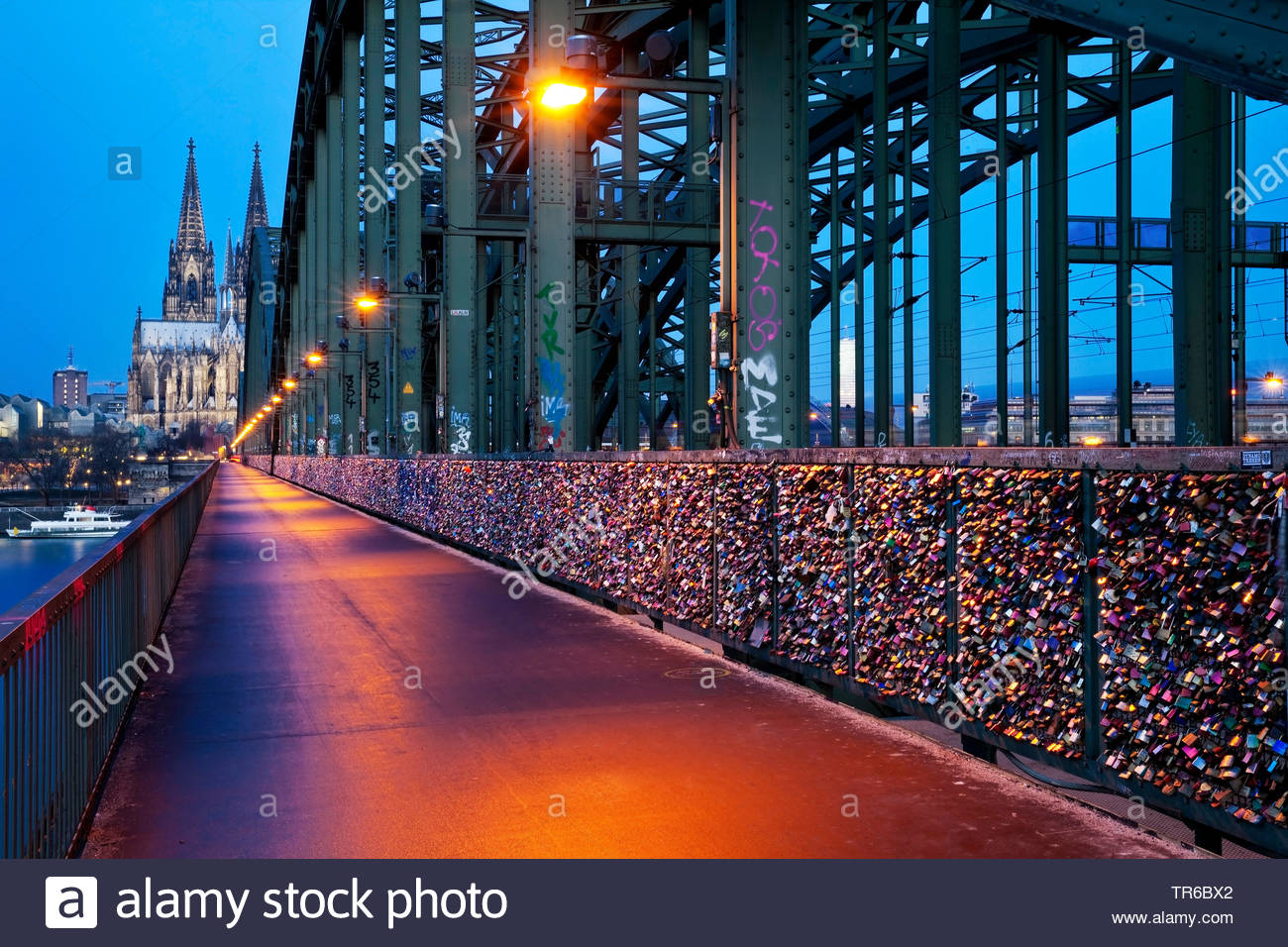 Hohenzollern Bridge With Love Padlocks Cologne Cathedra In