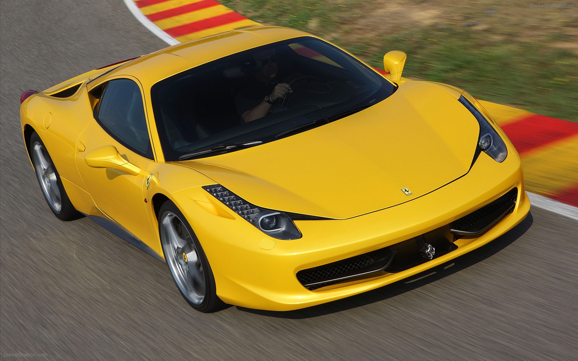 Home Ferrari Italia
