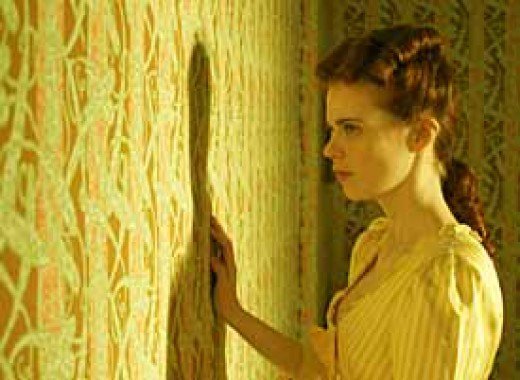 who narrates the yellow wallpaper