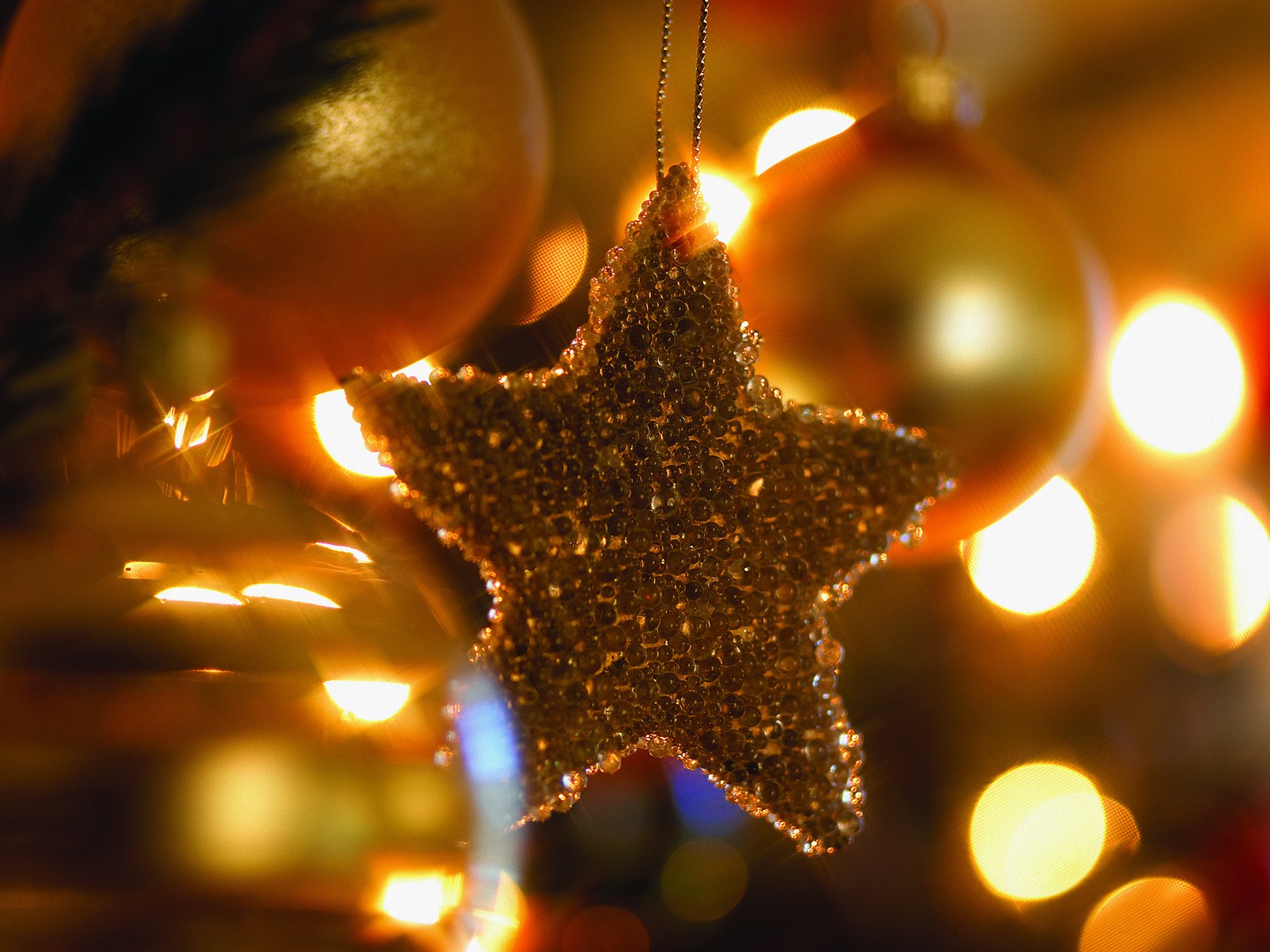 Christmas Objects And Ornaments No Wallpaper