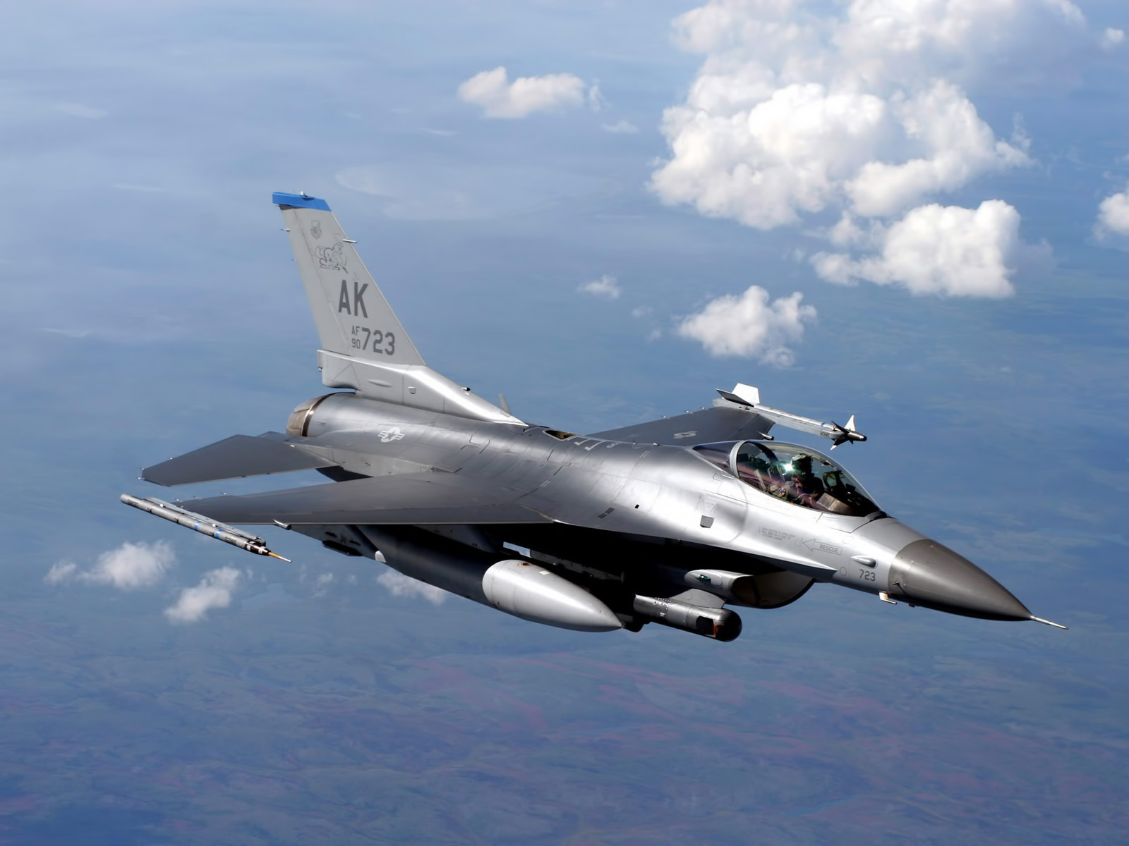 F16 Fighting Falcon Pictures On The Pc And Desktop Wallpaper