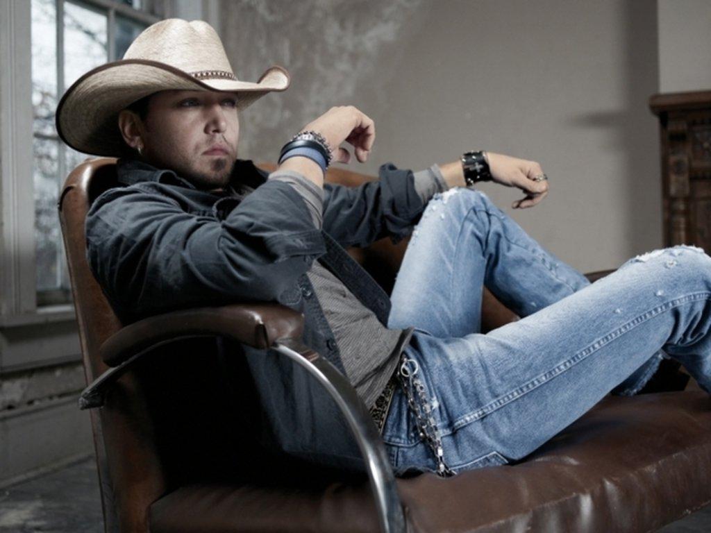 Jason Aldean S Fly Over States Video To Premier On Cmt Special