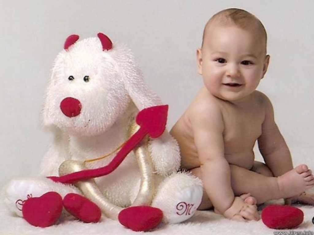 Cute N Cuddly Boy Baby Wallpaper