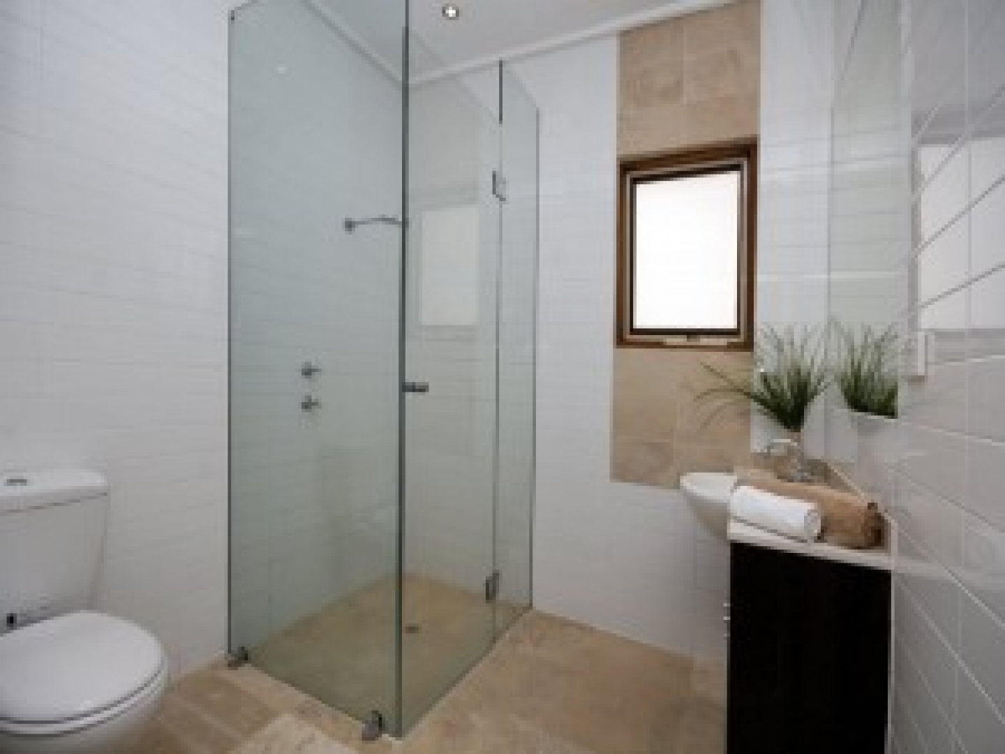 Ванные комнаты с душевыми панелями