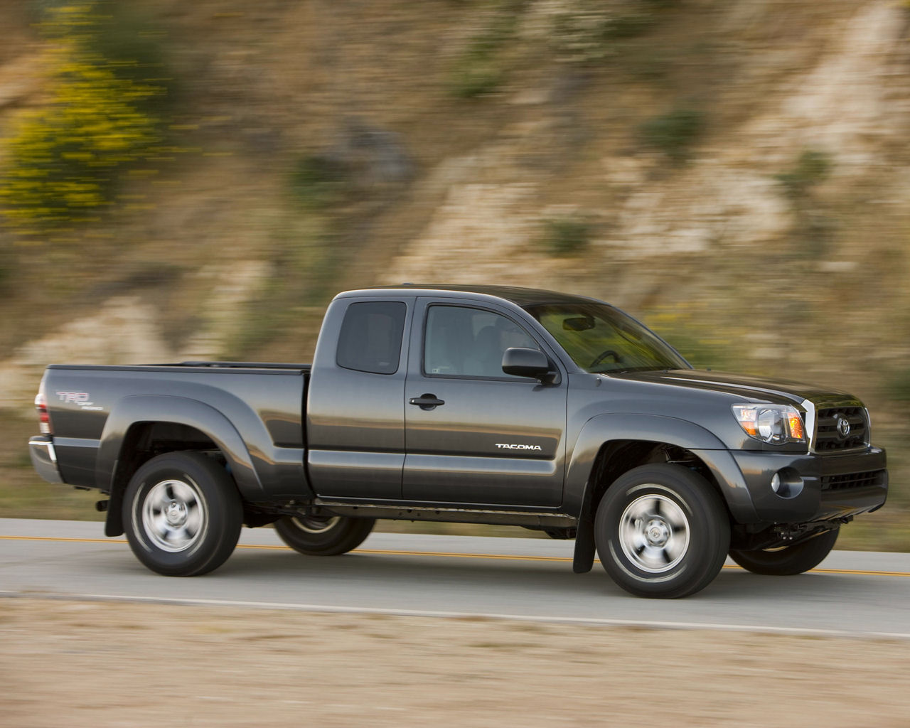 Please right click on the Toyota Tacoma wallpaper below and choose 1280x1024