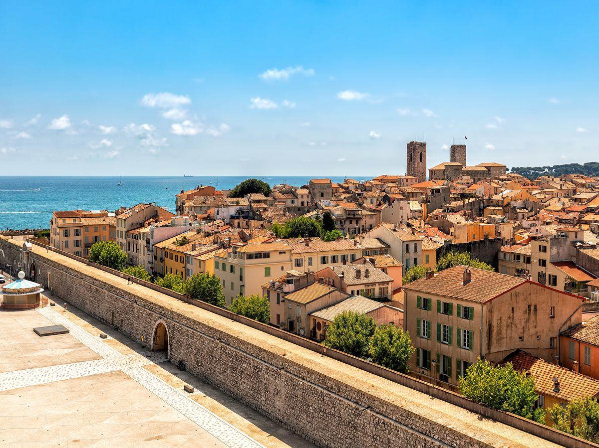 Antibes old town wallpaper