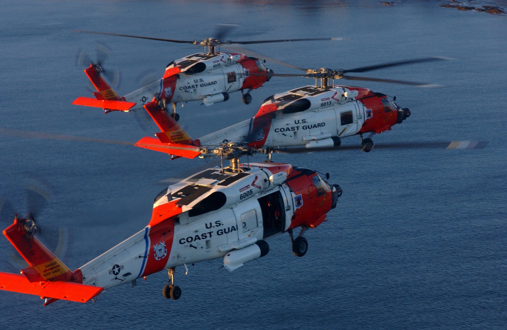 Coast Guardsmen Lost In Helicopter Crash Off Washington Guard