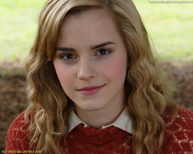 Crazy Celebrity Wallpapers Emma Watson Beautiful Smile