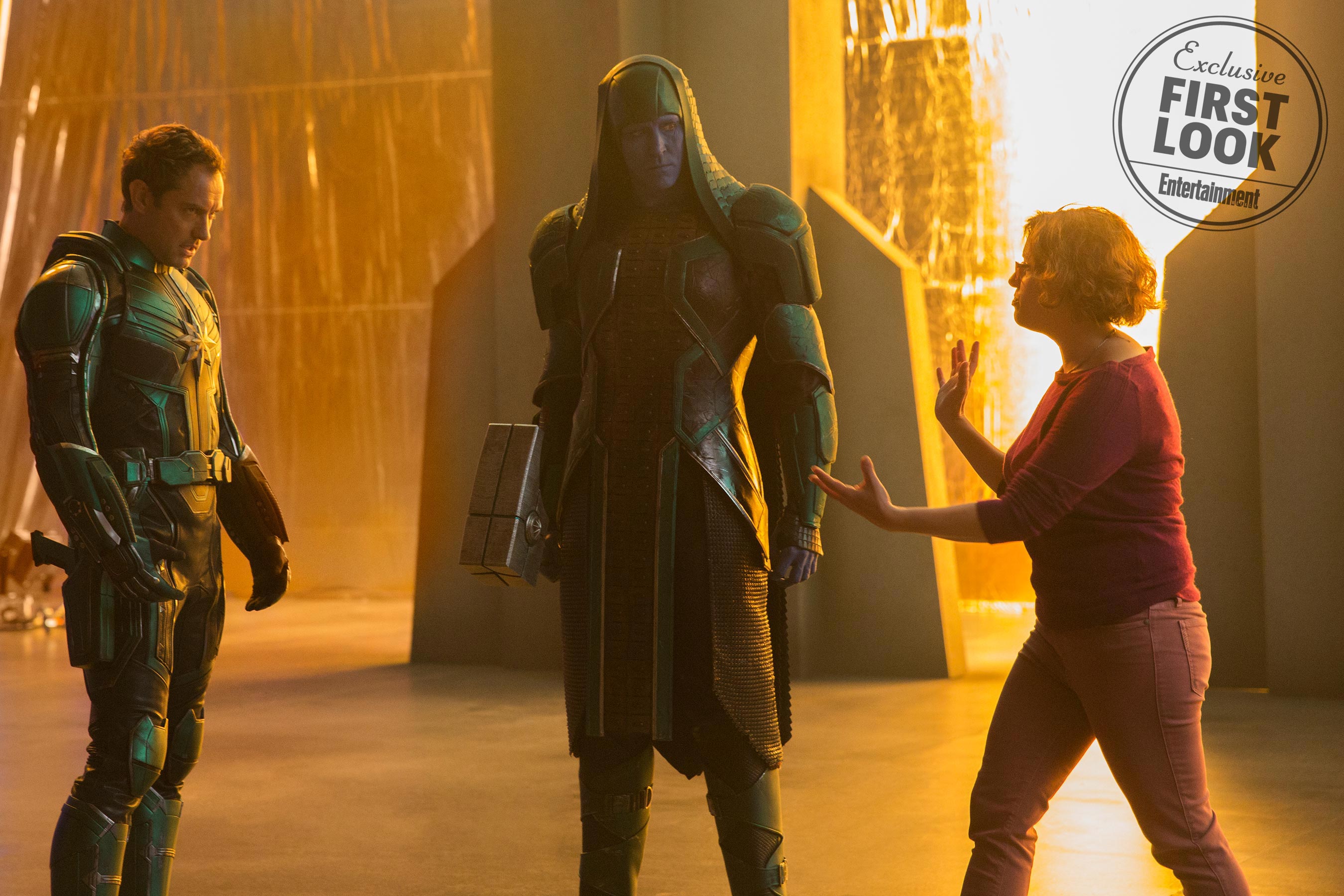 Captain Marvel Image Reveal Skrulls Talos And Young Nick Fury