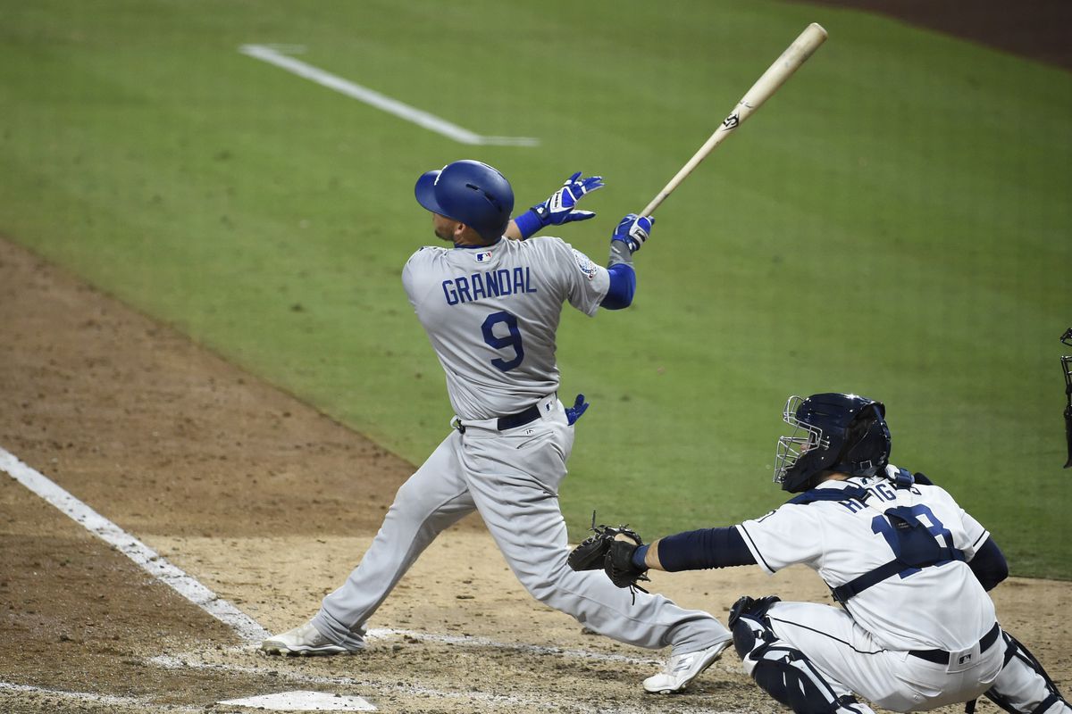 Yasmani Grandal Continues Hot Start With Grand Slam For Dodgers