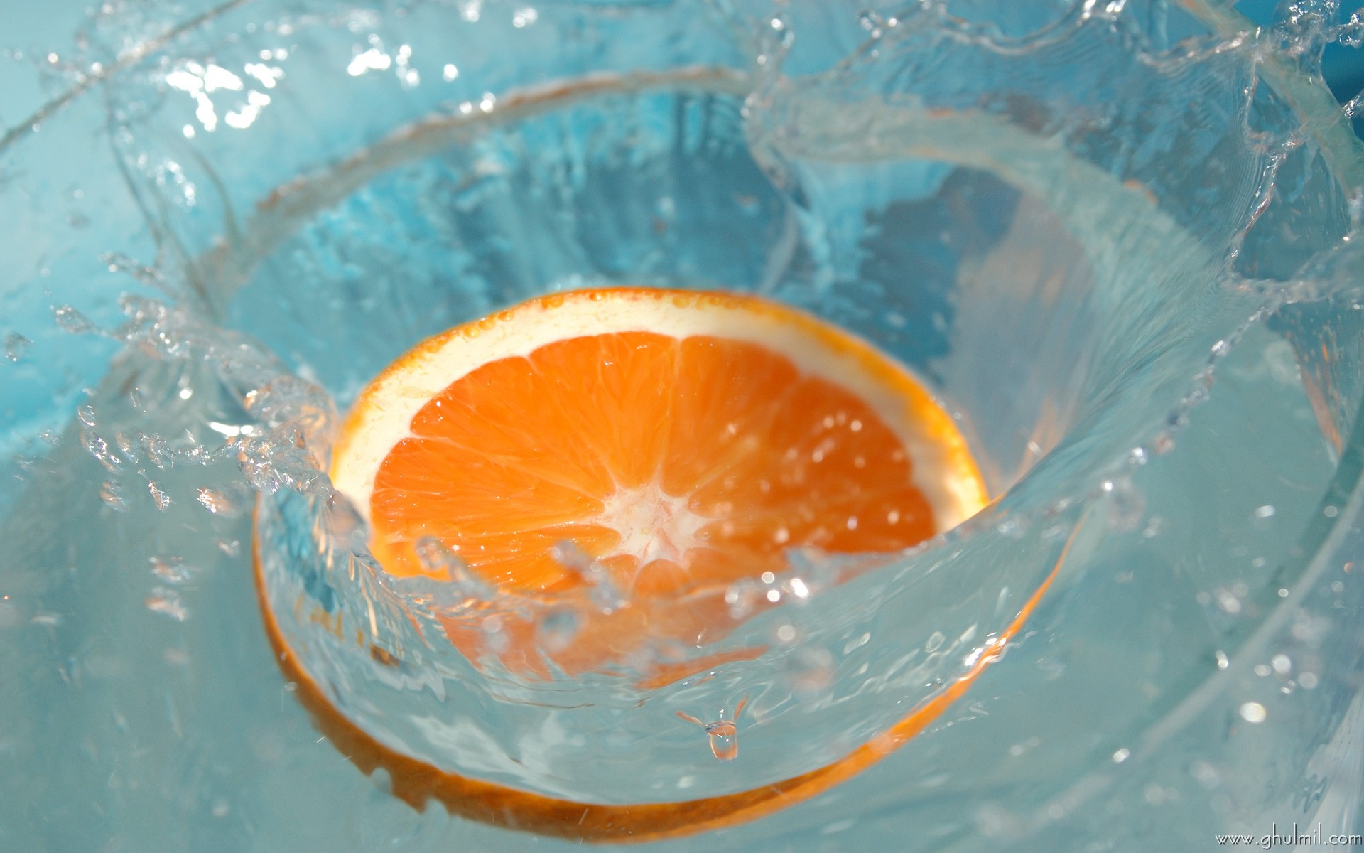 Resolution High Quality Orange Slice In Water HD Windows Wallpaper