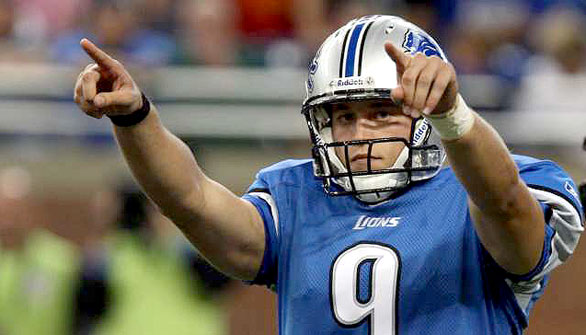 Matthew Stafford Throws Across His Body Finds Calvin Johnson For The