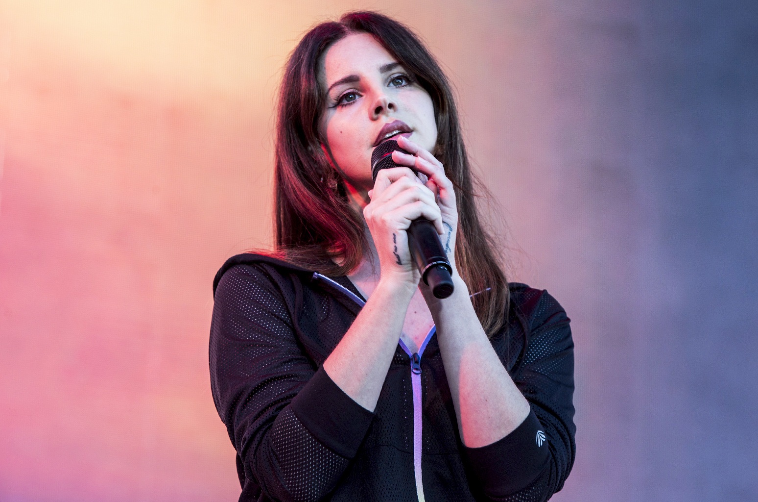 Lana Del Rey Shares New Summer Bummer And Groupie Love