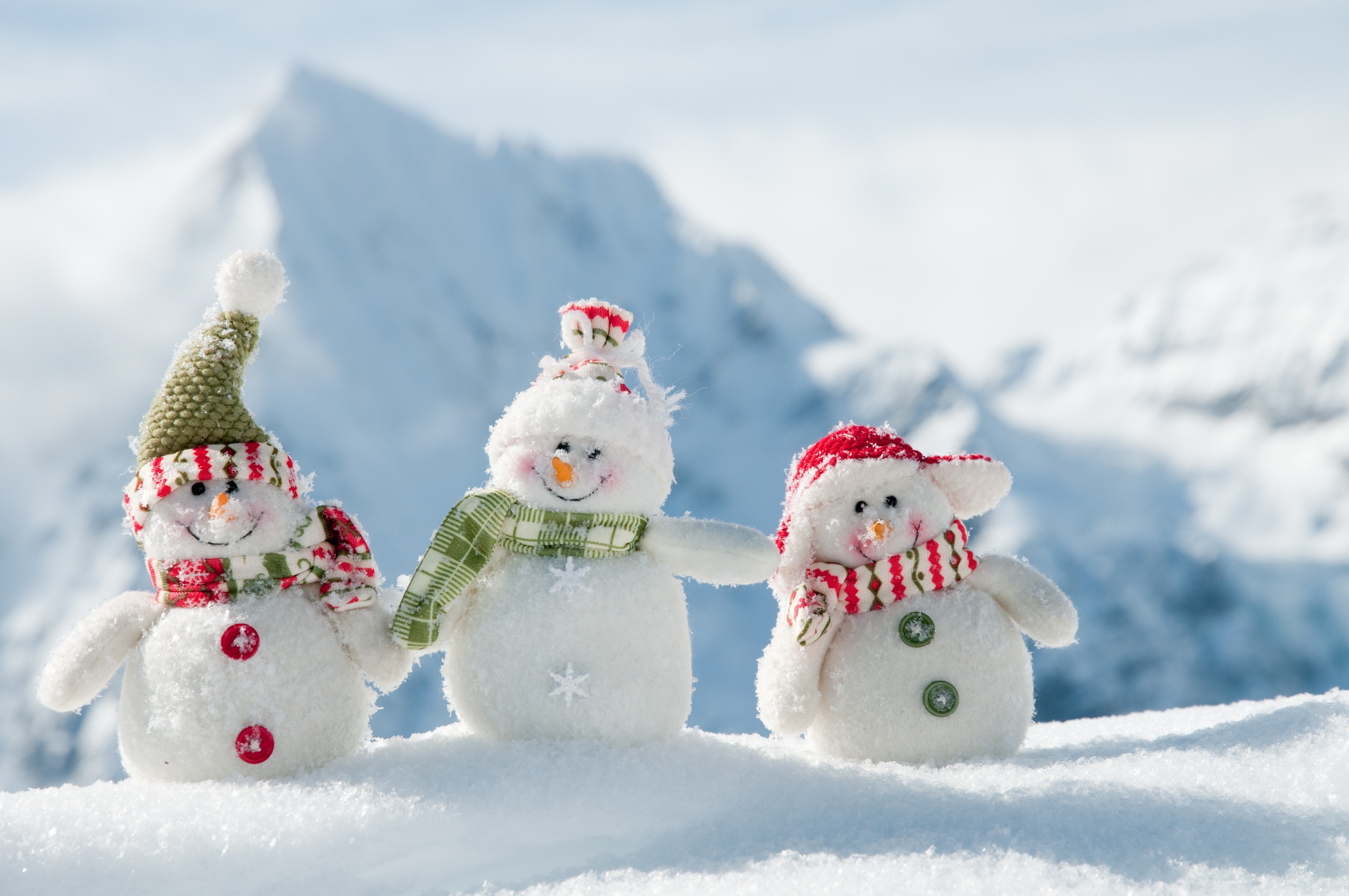 Snowy Toys Gift On Christmas Holiday HD Wallpaper