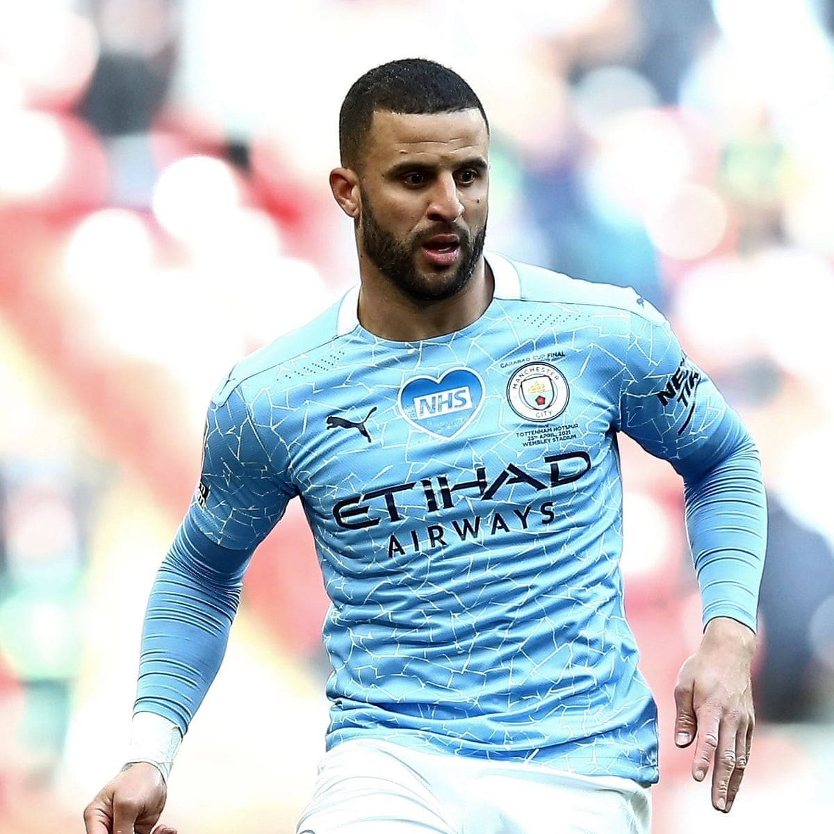 Scarica Lo Sfondo Del Camminandocon Kyle Walker Wallpaper