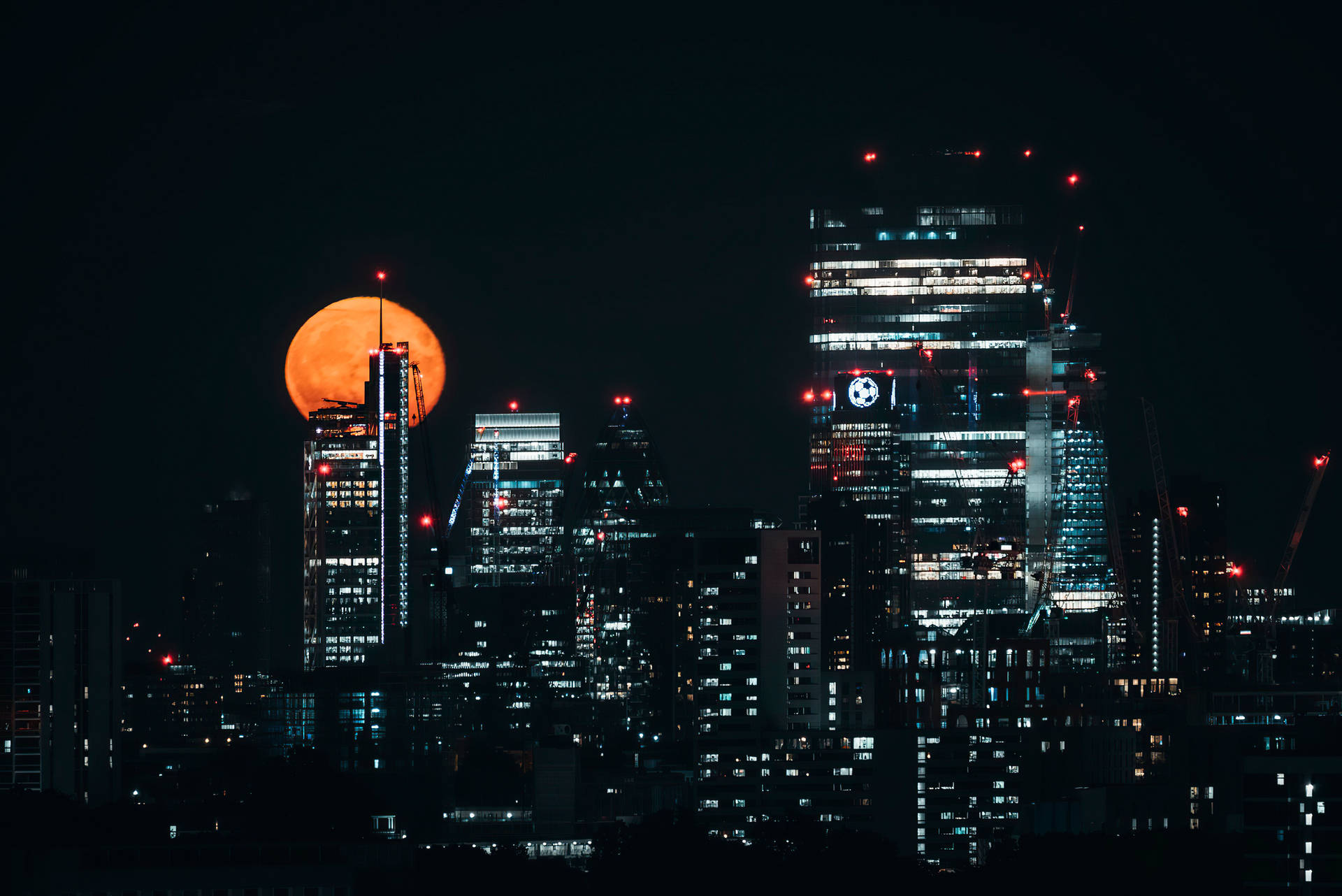 Aesthetic Moon Wallpaper