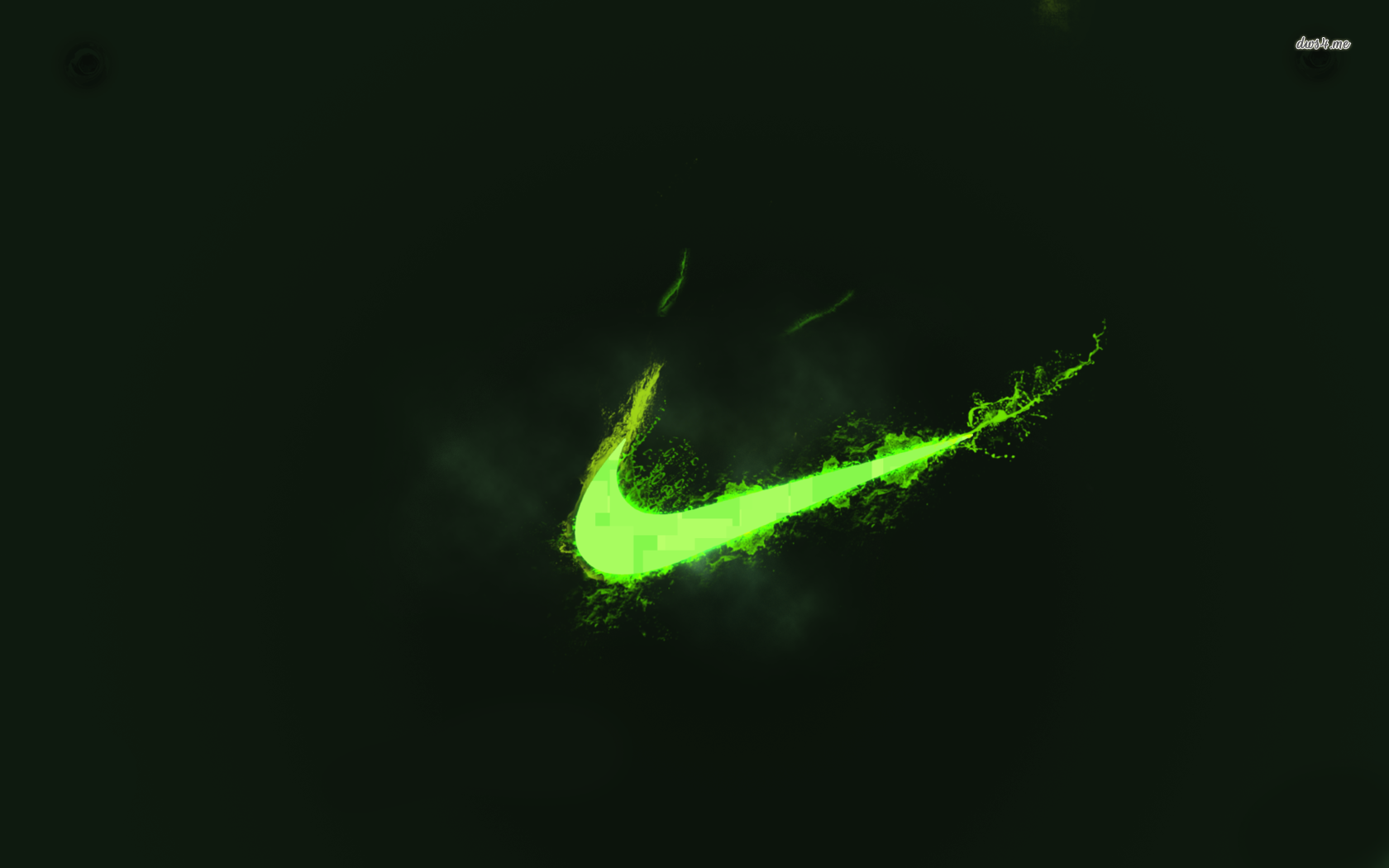 Lấy cảm hứng từ sự phát sáng của đèn neon, Nike green logo được lột xác trong hình ảnh mới với nền đen và màu xanh lấp lánh. Hãy ngắm nhìn mẫu logo hầm hố này trên nền đen trắng để tận hưởng sự đẳng cấp và chuyên nghiệp.