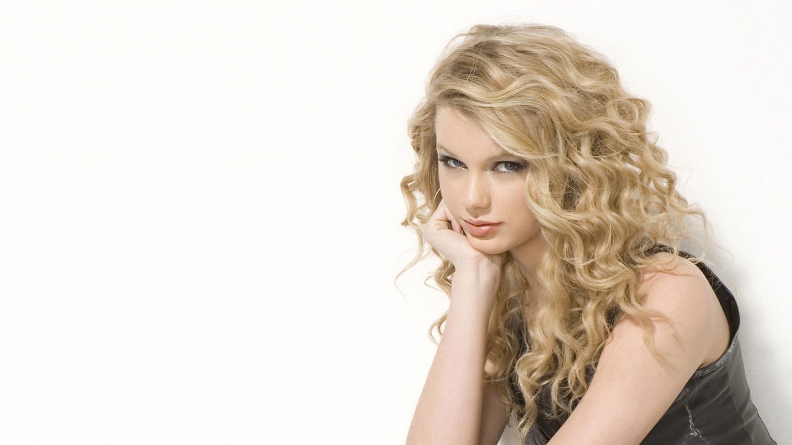 New Wallpaper Taylor Swift Hot And