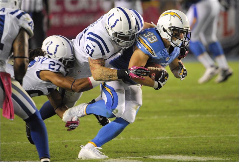 San Diego Chargers Running Back Danny Woodhead Powers Upfield As