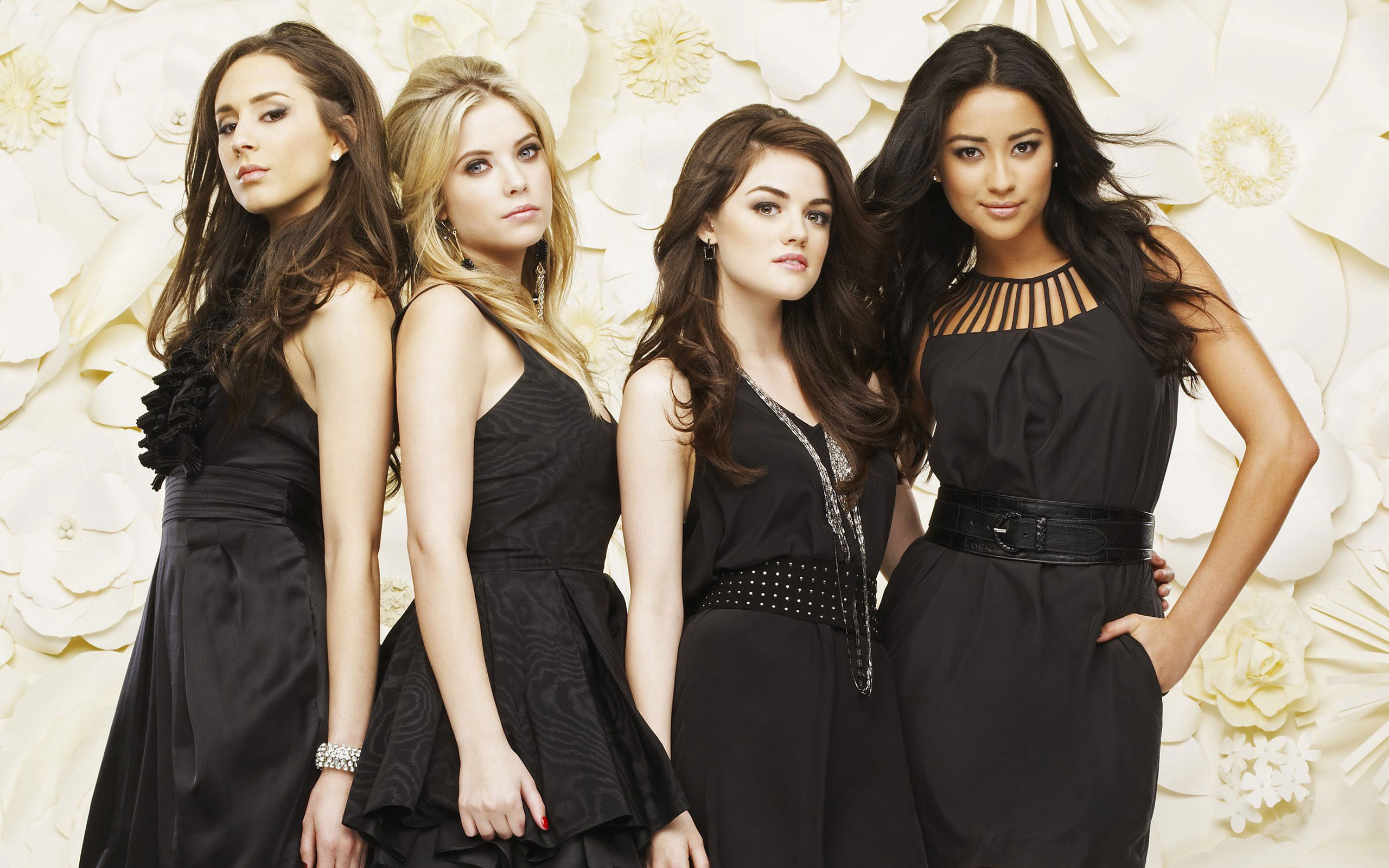 Pretty Little Liars Wallpaper Amp Pictures