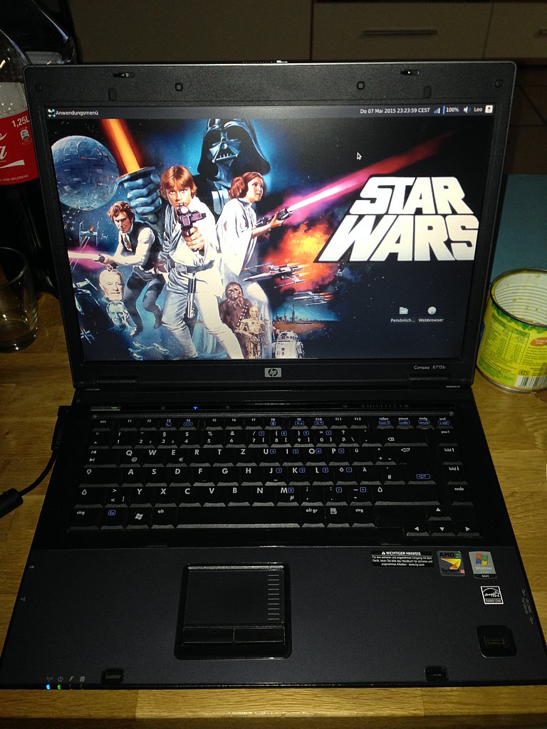 6715b Debian Jessie Mit Xcfe Desktop Und Star Wars Wallpaper