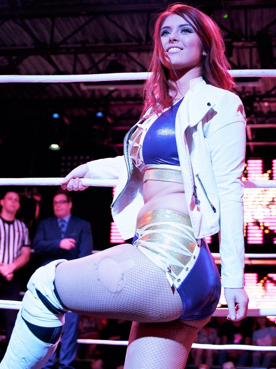 Brandi Throwback Wallpaper