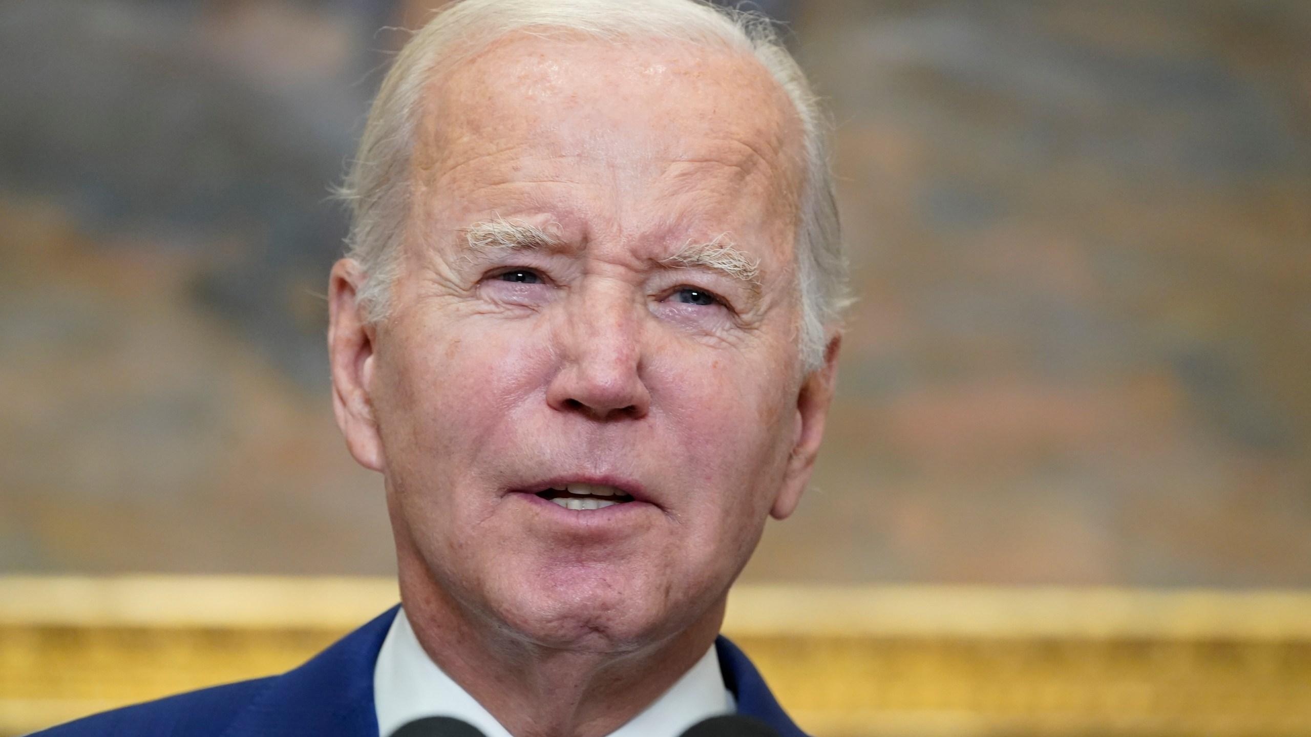 Biden says theres not much time to keep aid flowing to Ukraine