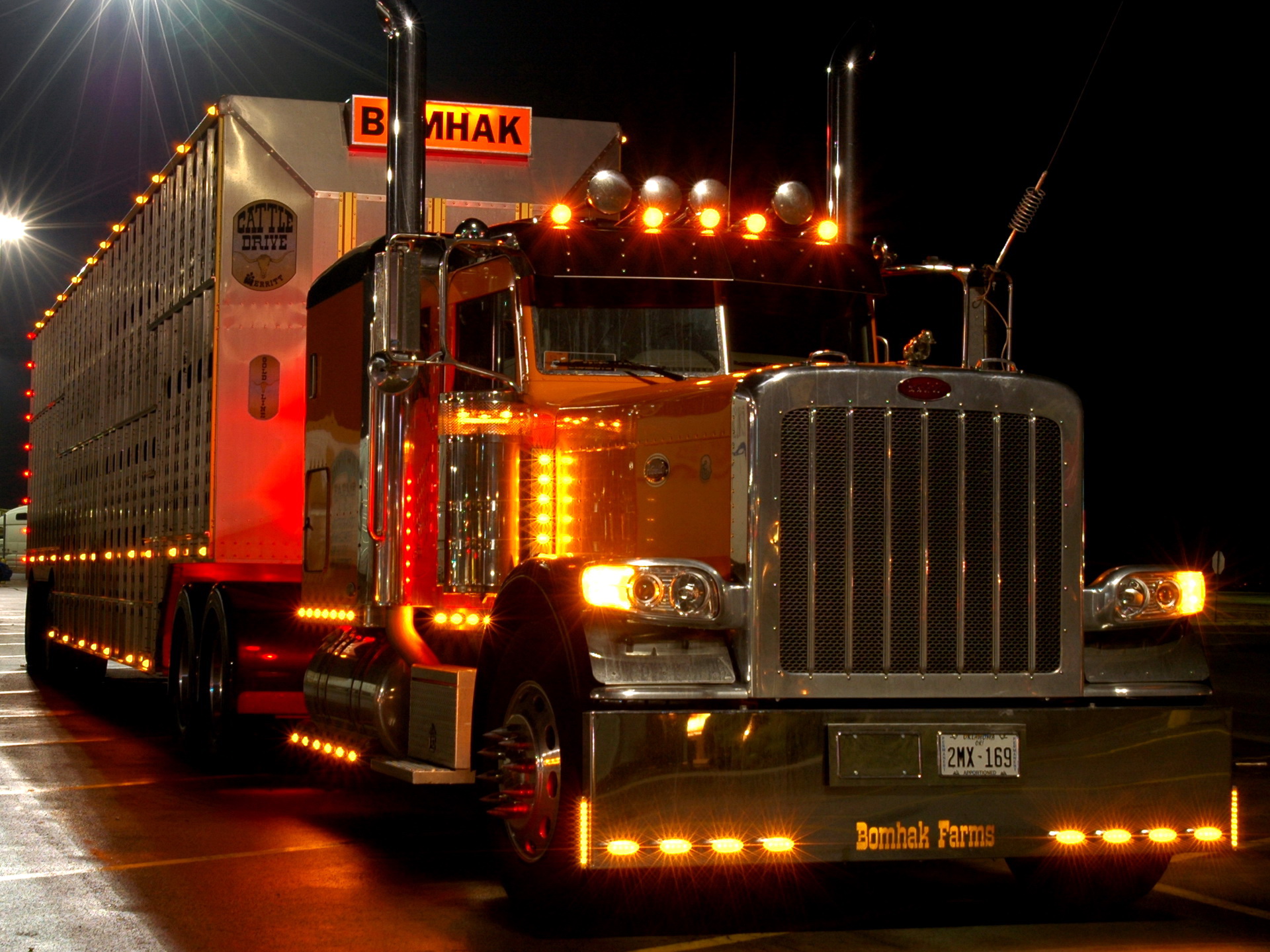  46 Semi  Trucks  at Night  Wallpapers on WallpaperSafari